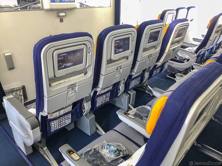 Lufthansa Economy Class, Boeing 747-8