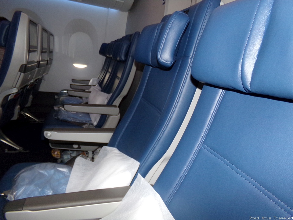 Delta A350 Main Cabin - seating