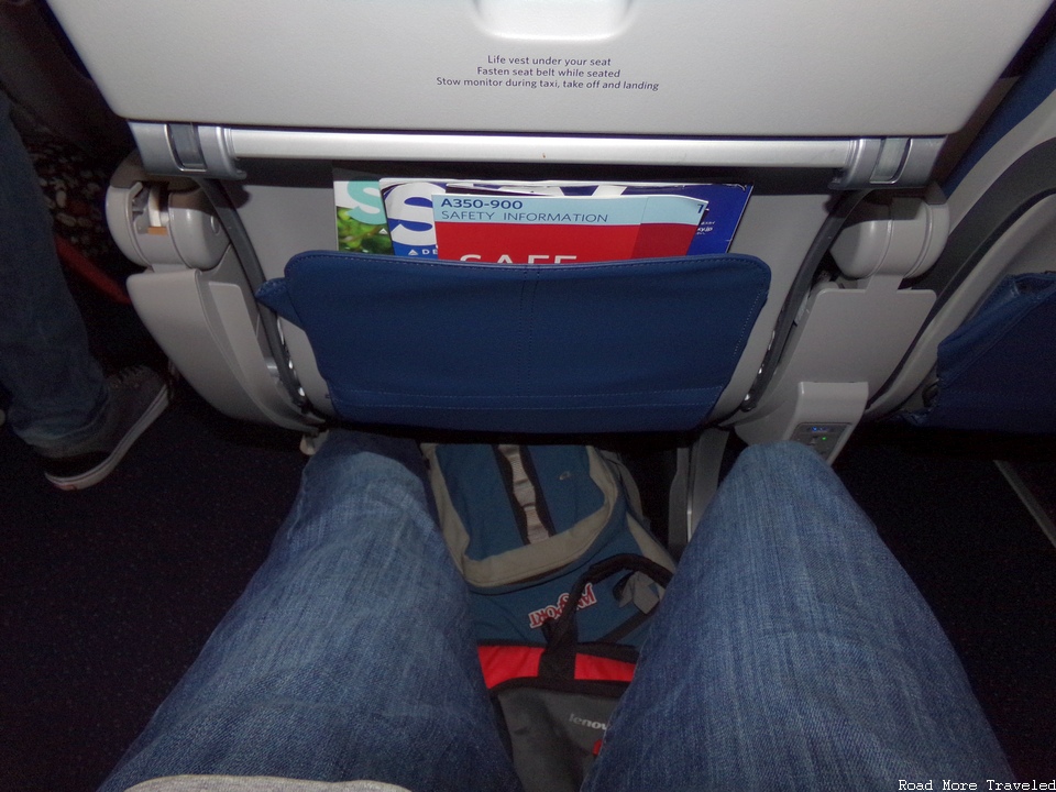 Delta A350 Main Cabin - legroom