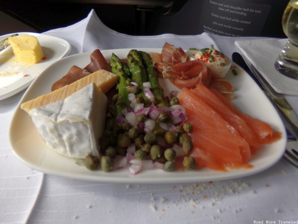 Delta One A350 - chilled plate