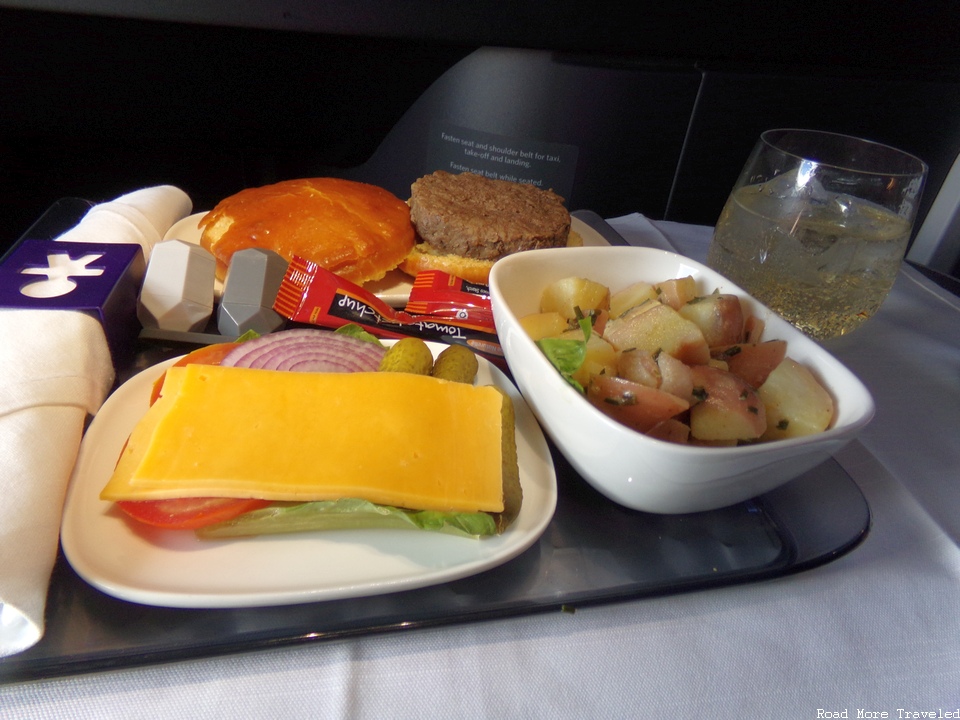 Delta One A350 pre-landing snack - cheeseburger