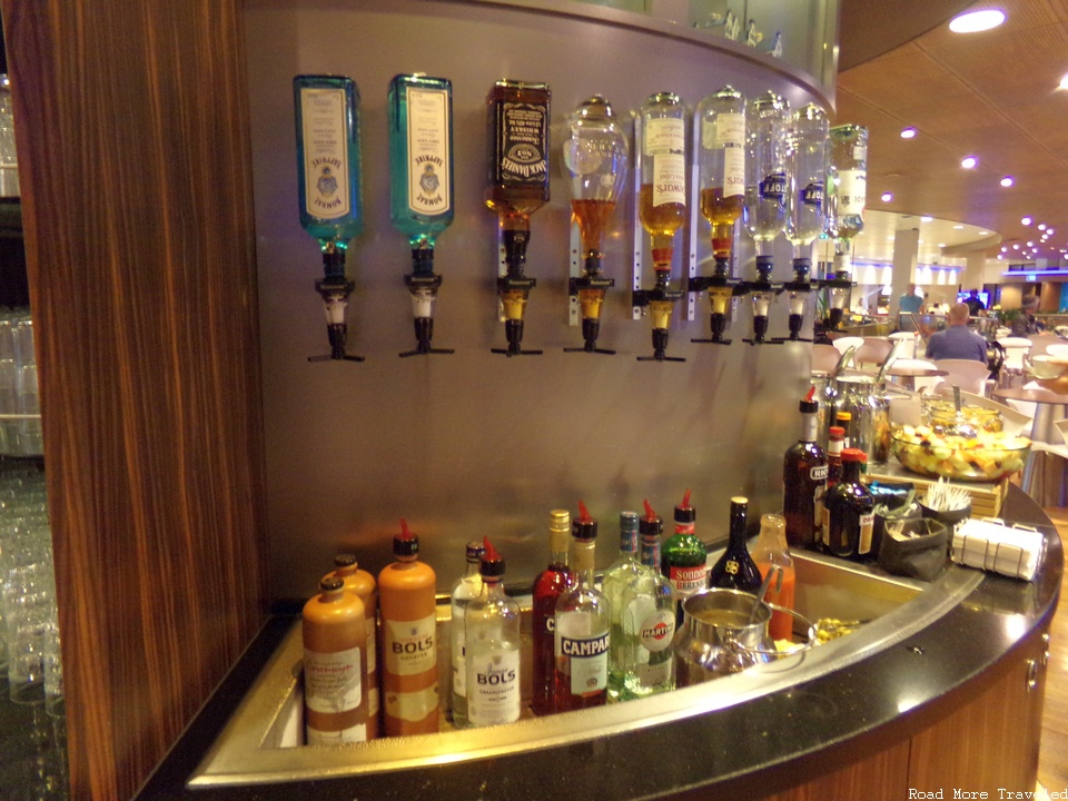 KLM Crown Lounge 52 AMS - liquor