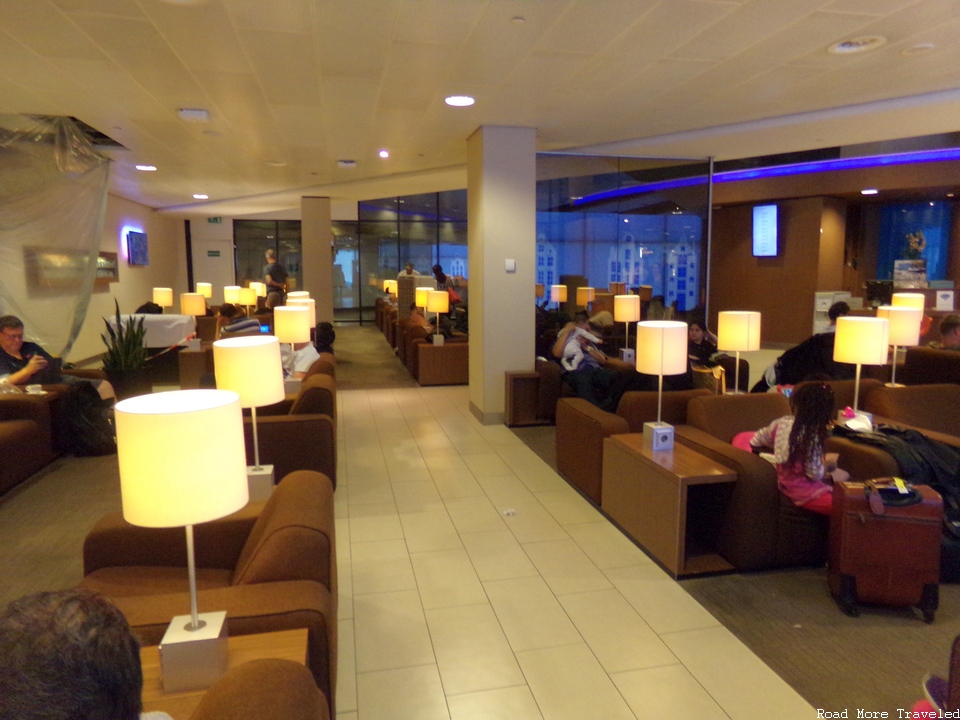 KLM Crown Lounge 52 - 2x2 seating