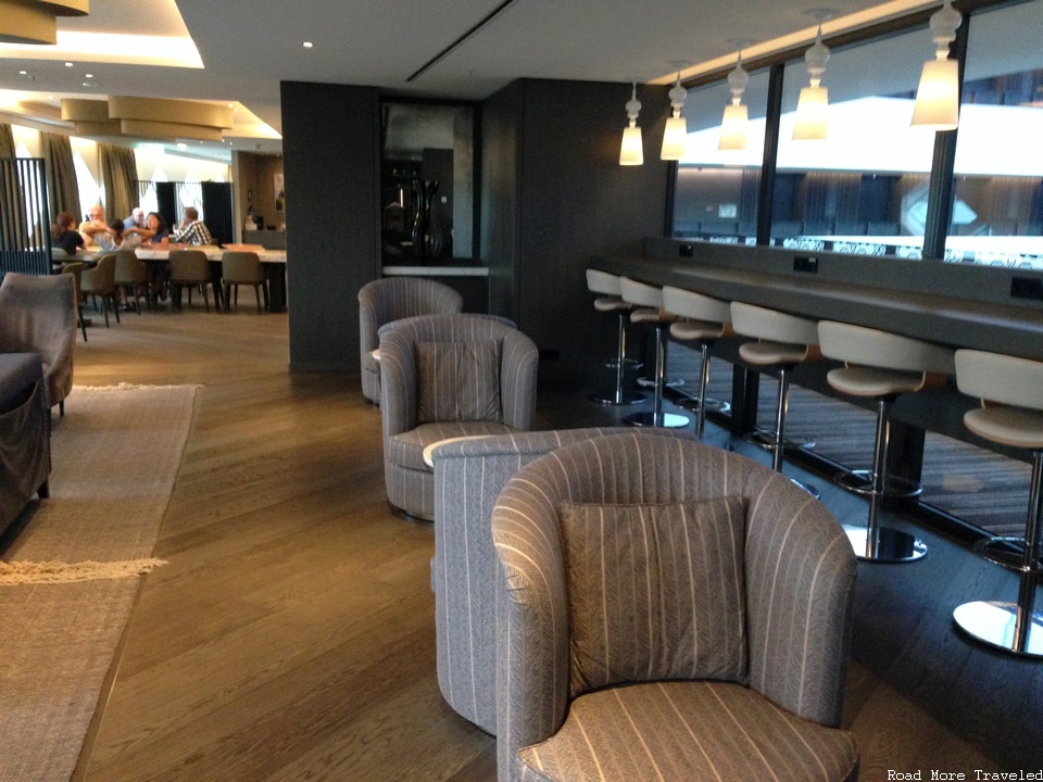 Hilton Amsterdam Airport Schiphol - central seaeting area