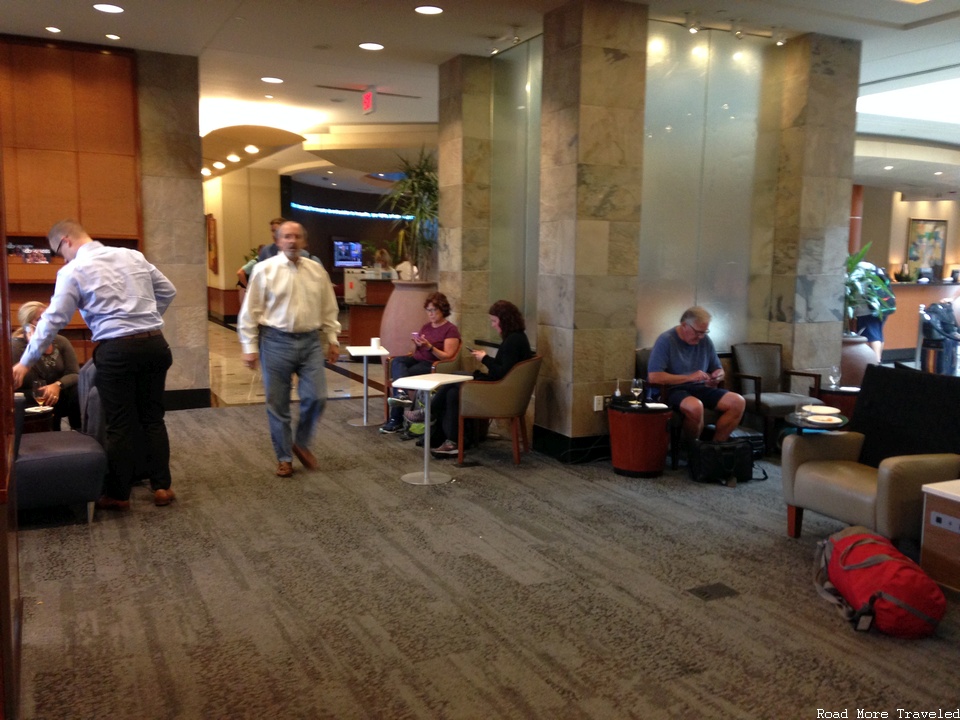 Delta SkyClub DTW Gate A40 - main seating