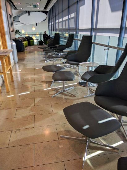 a row of chairs in a room