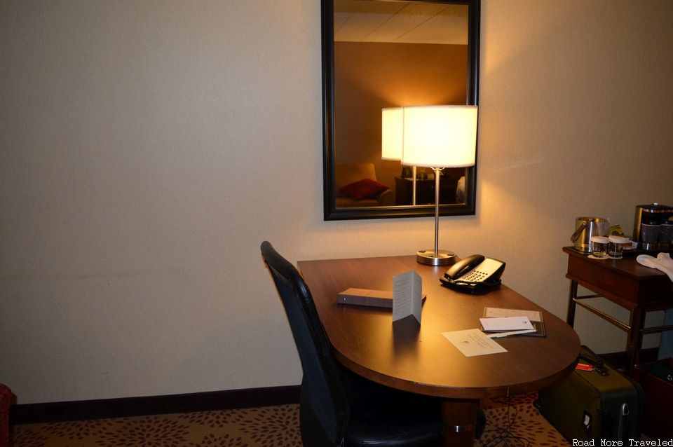 Doubletree by Hilton Pittsburgh - work desk