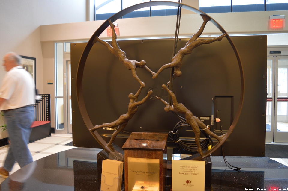 Doubletree by Hilton Pittsburgh - lobby artwork