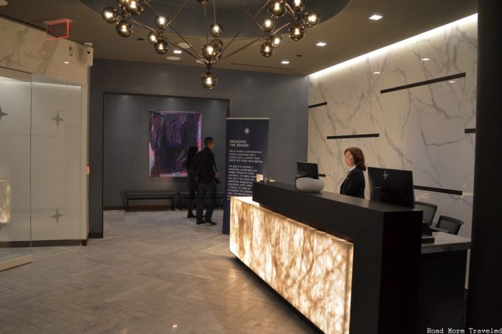 United Polaris Lounge Los Angeles - reception desk