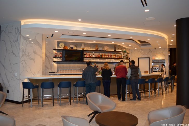 United Polaris Lounge Los Angeles - bar