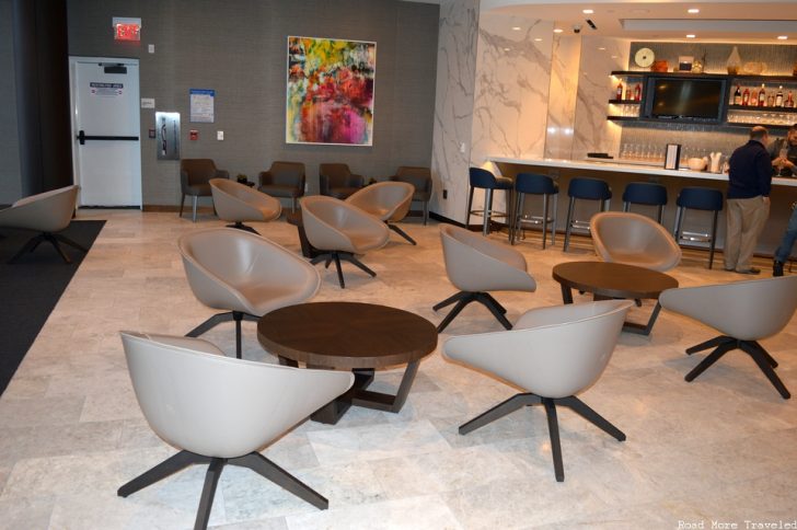 United Polaris Lounge Los Angeles - seating next to bar