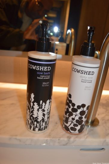 United Polaris Lounge Los Angeles - Cowshed toiletries