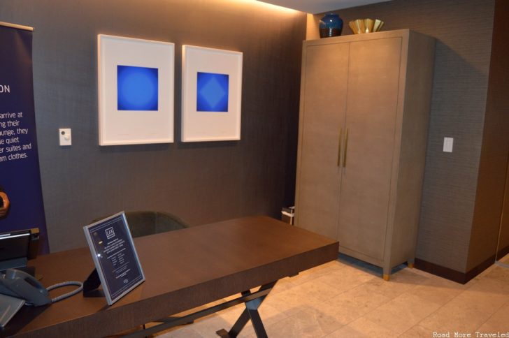 United Polaris Lounge Los Angeles - shower and quiet room check-in area