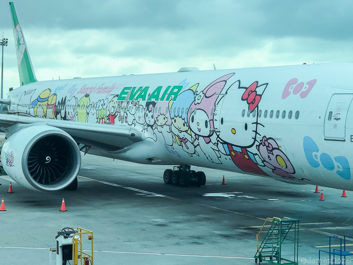 eva air hello kitty