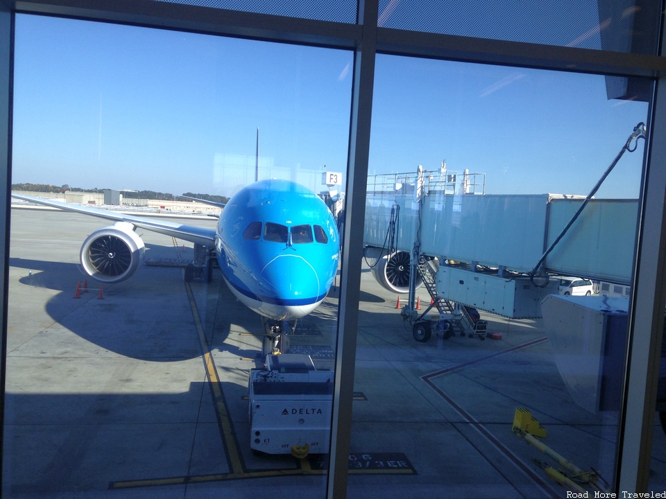 KLM B787-9 at ATL