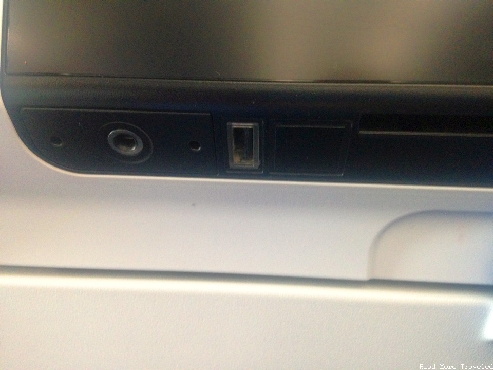 KLM 787-9 Economy Comfort USB port