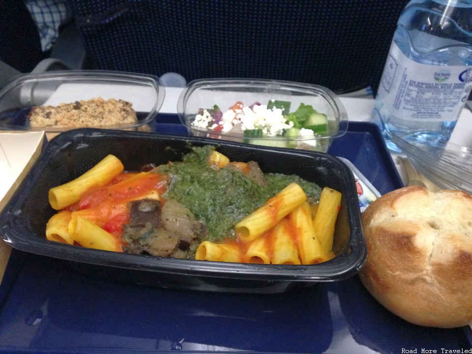 KLM B787-9 Economy Comfort - pasta