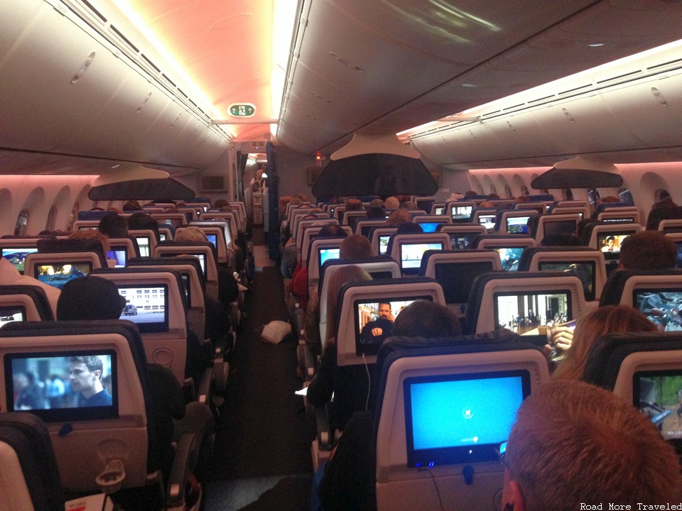 KLM 787-9 Economy Class mood lighting
