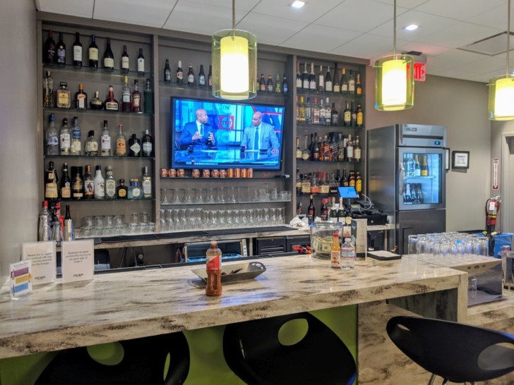 airport bar