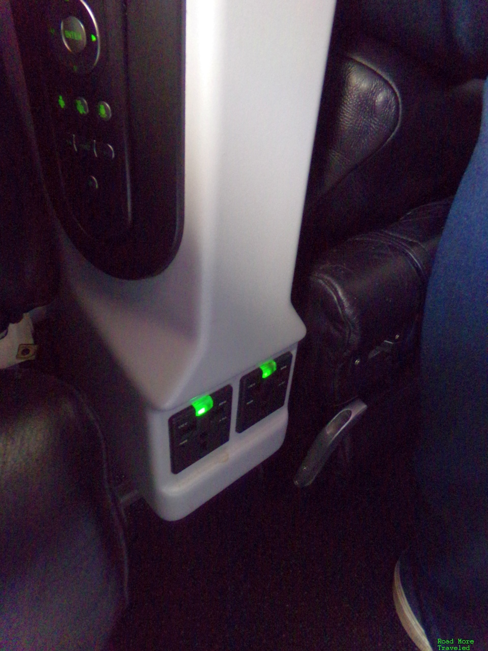 In-seat power port