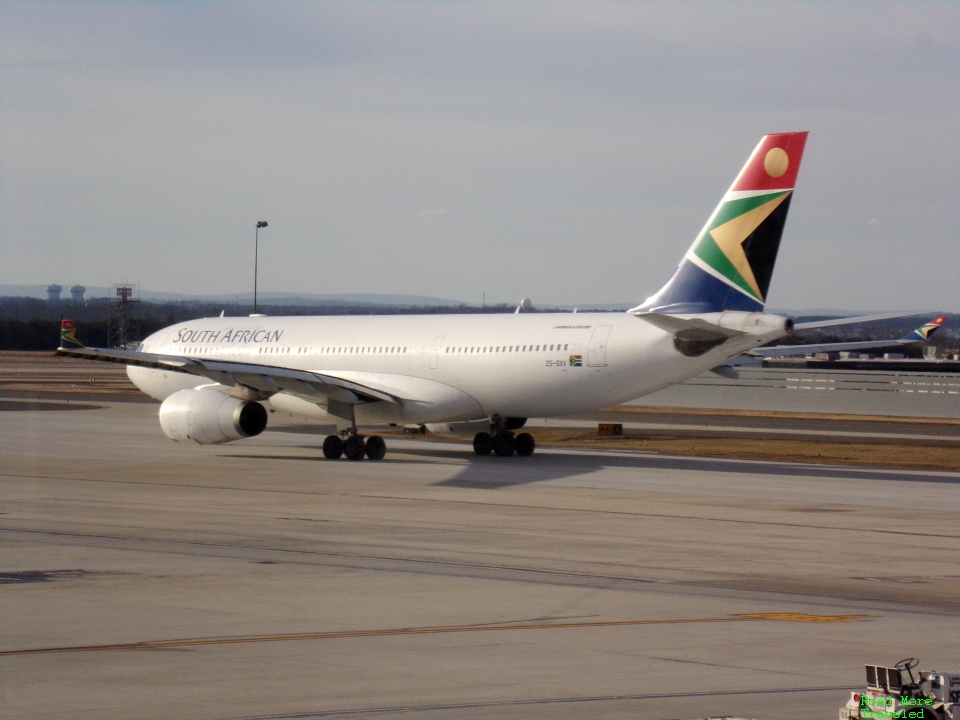 South African A333 at IAD