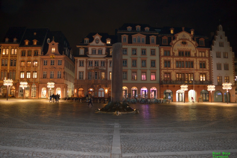 Mainz Marktplatz at night
