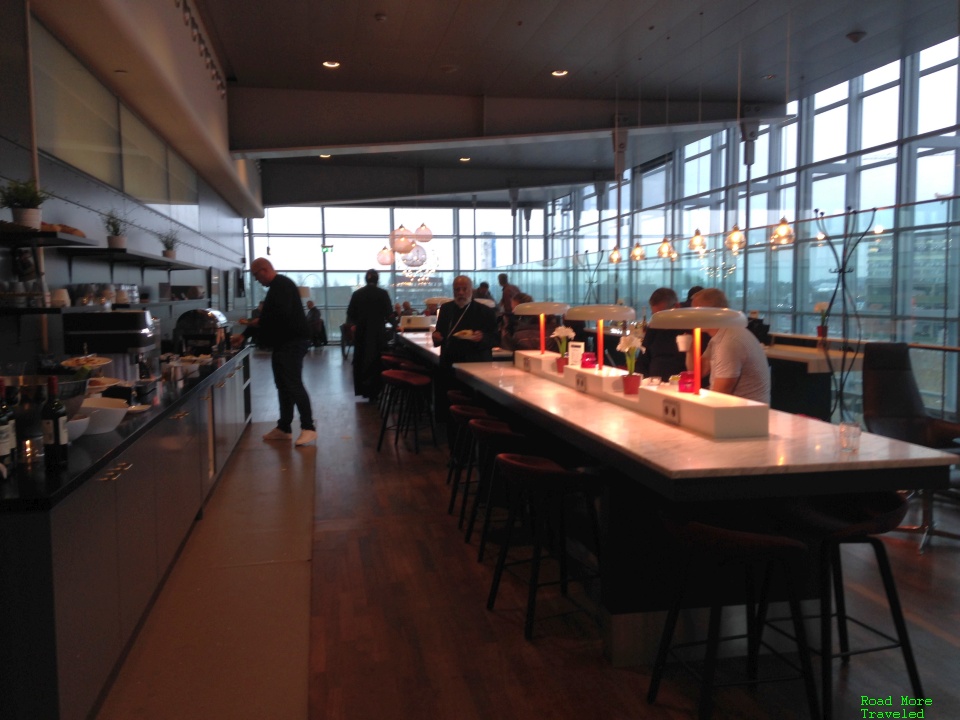 Stockholm Arlanda Lounge - dining area