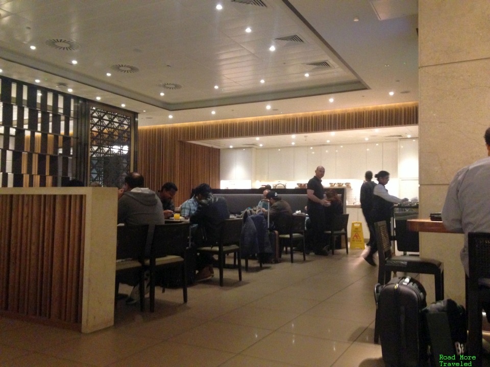 Plaza Premium Lounge Heathrow Terminal 2 - dining area seating