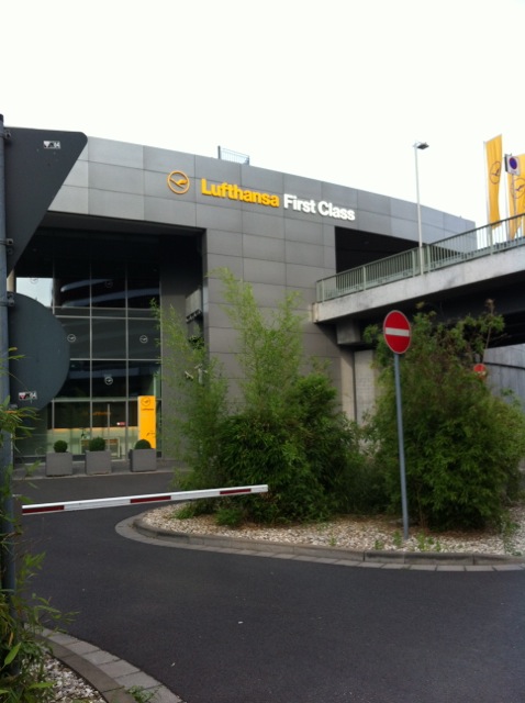 lufthansa-first-class-terminal-exterior