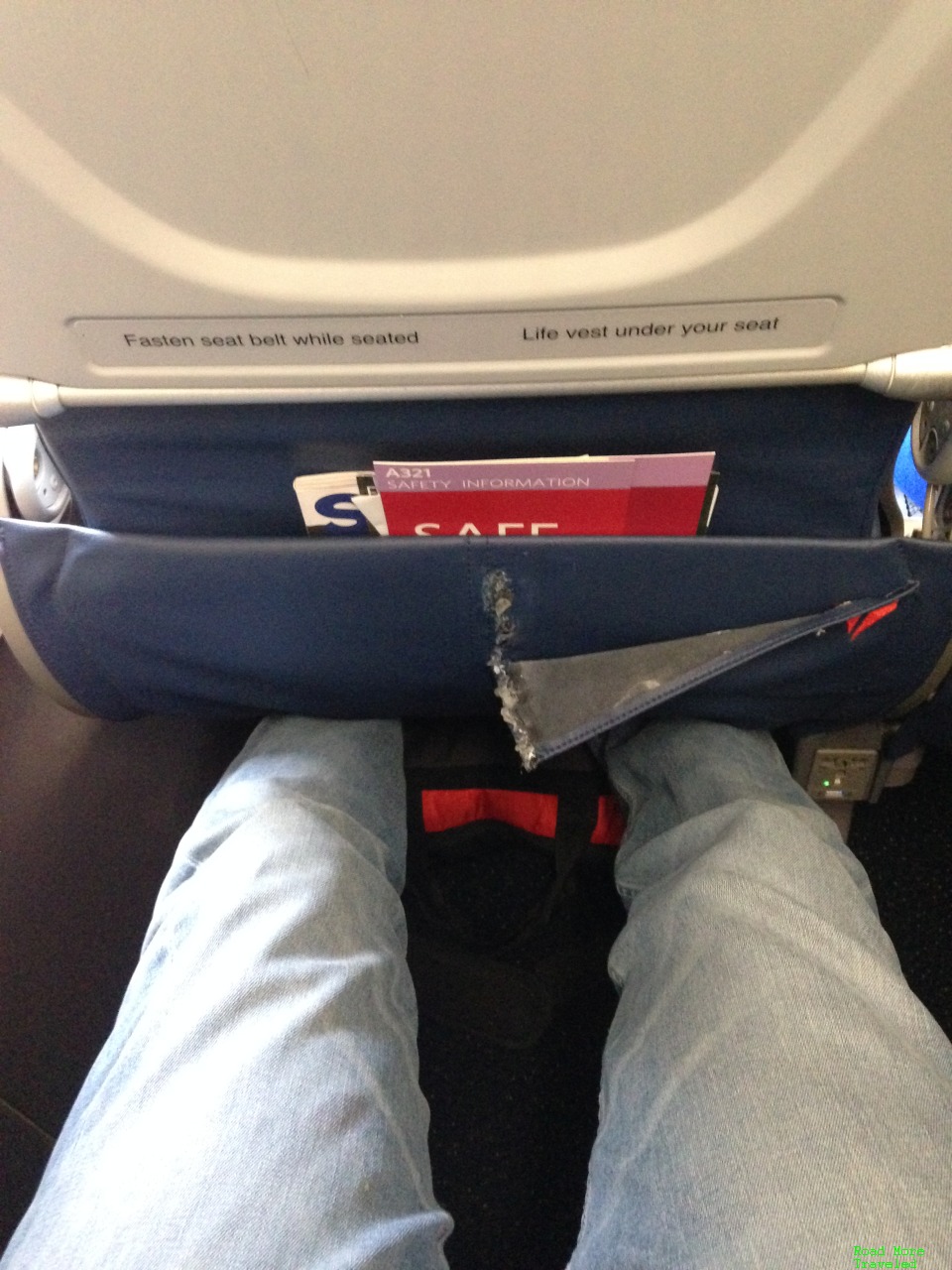 Delta A320 Comfort+ legroom