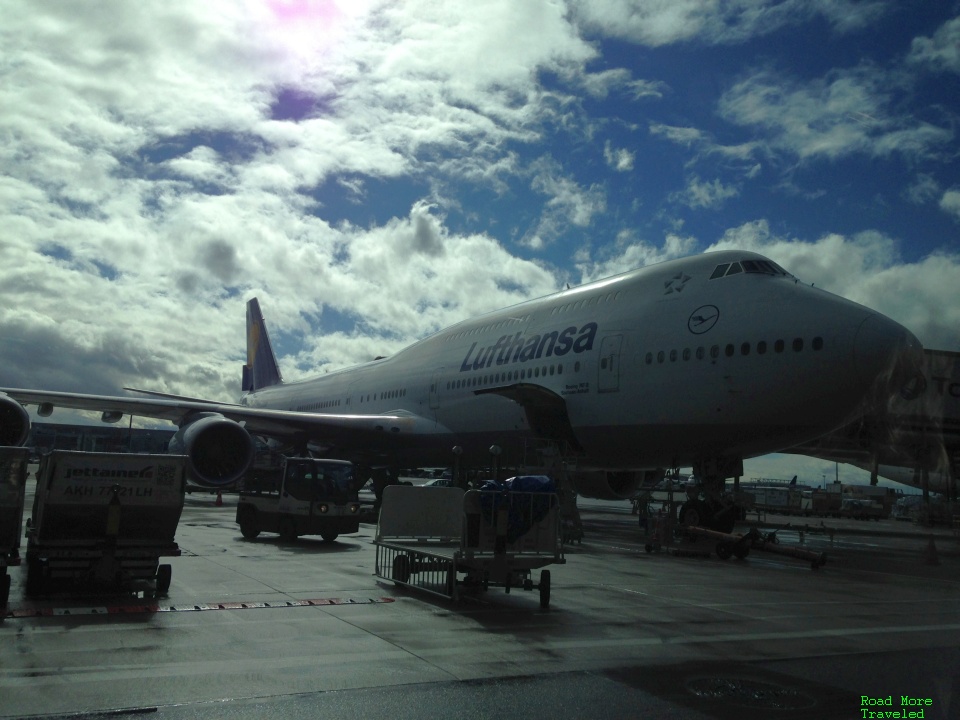 Up close and personal with Lufthansa 747-8i