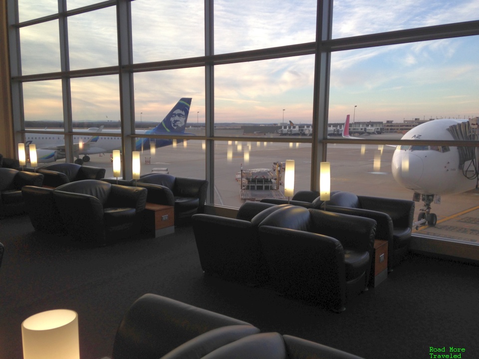 Lufthansa Senator Lounge Washington Dulles - window seating