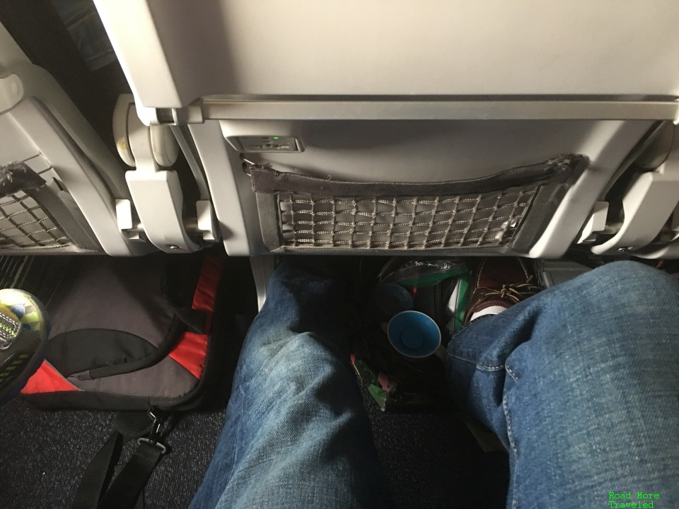 Alaska 737-800 Main Cabin legroom