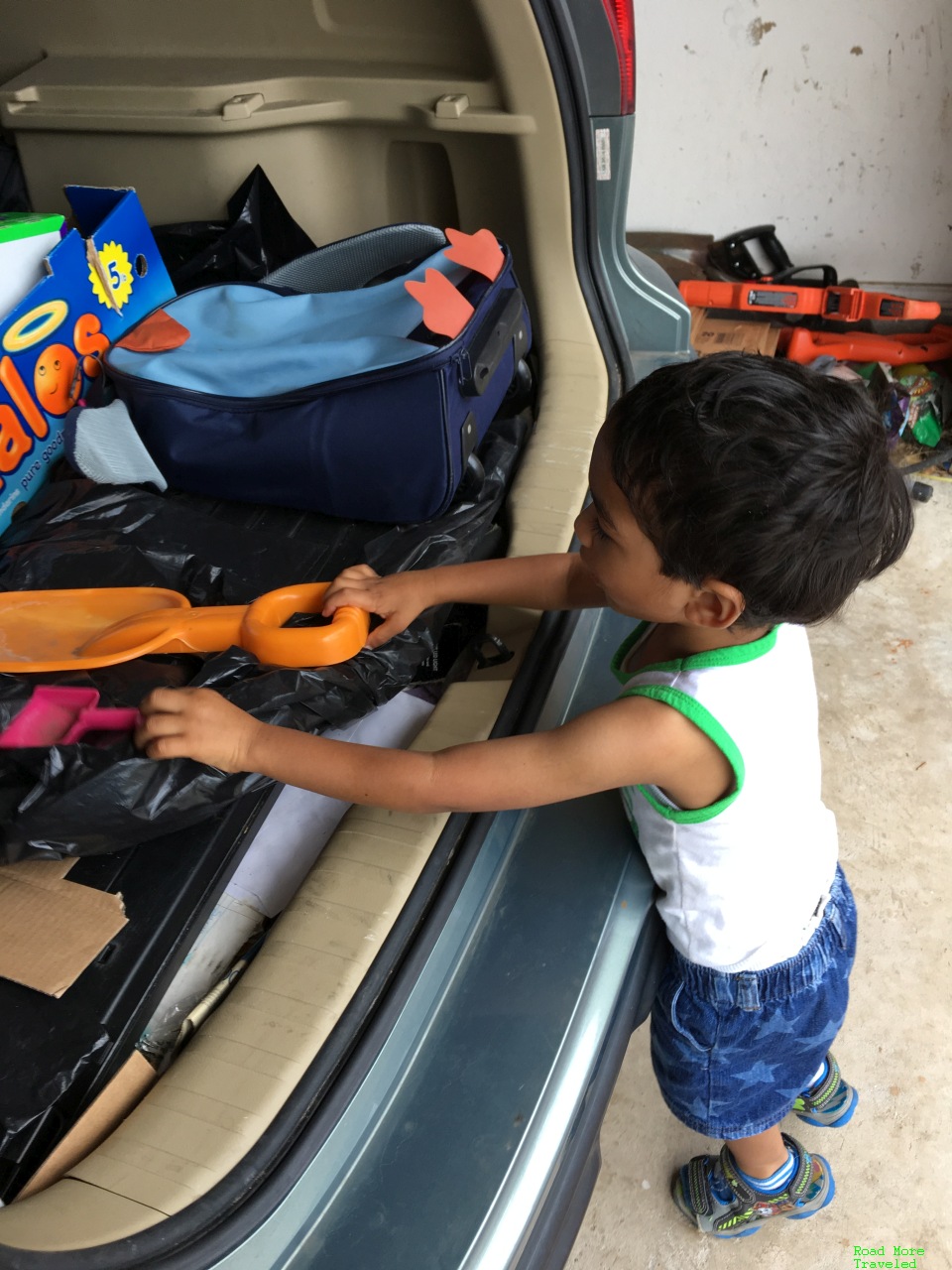 Packing beach shovels