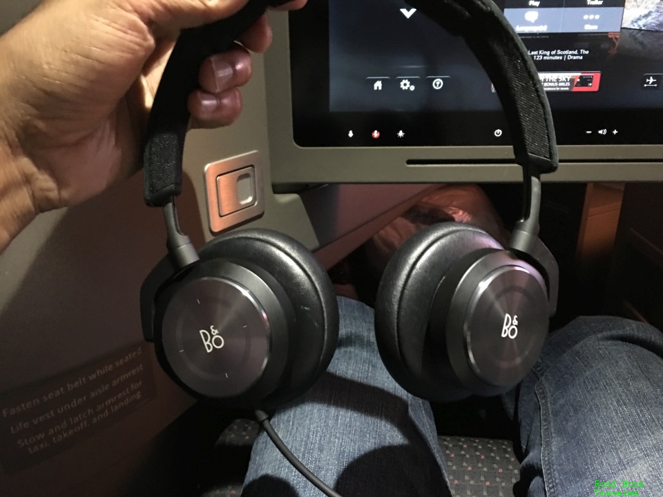 American Airlines A321T First Class - Bang & Olufsen headphones