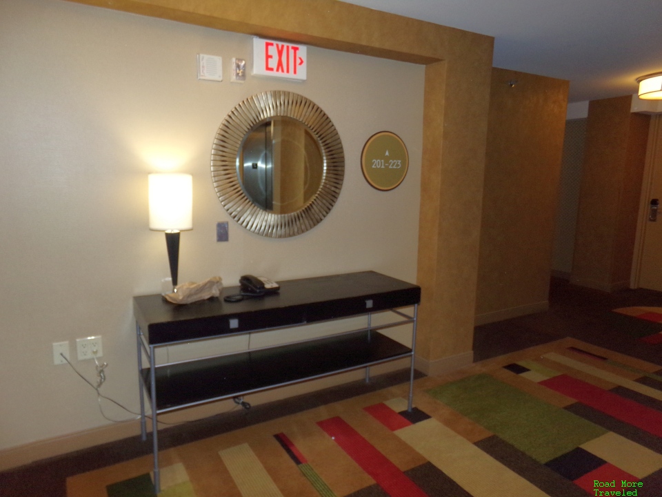 Hyatt Regency DFW - guest room floors