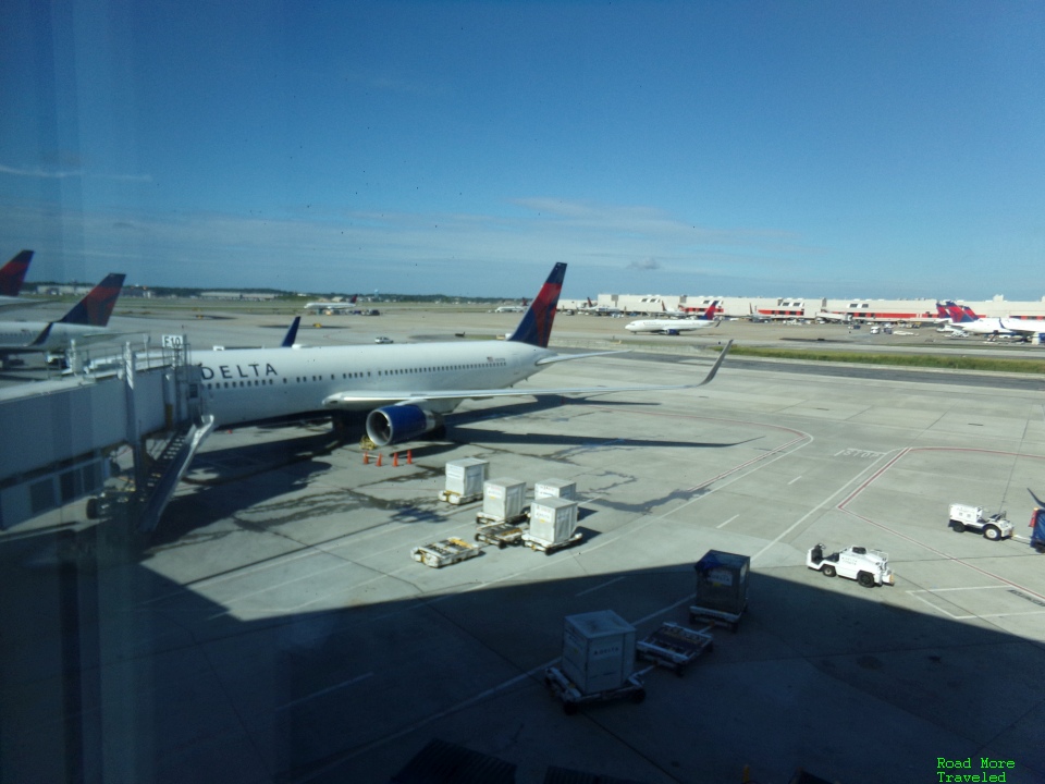 Delta Sky Club Atlanta Concourse F window view