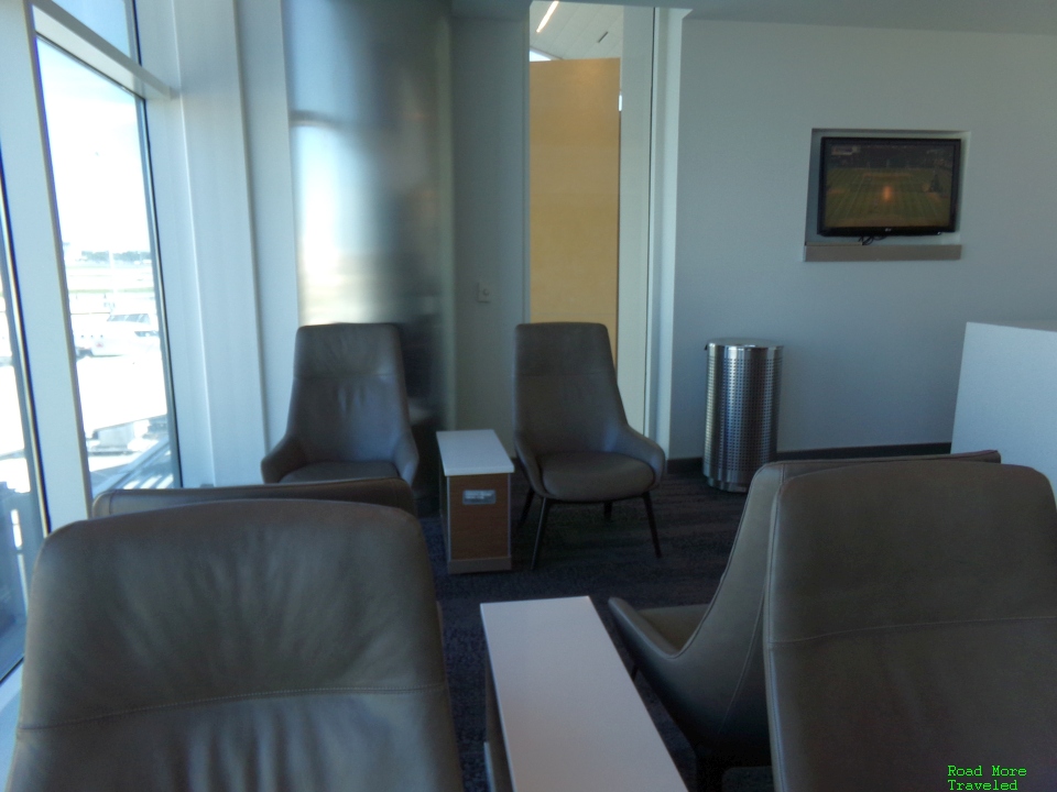 Delta Sky Club Atlanta Concourse F relaxing chairs