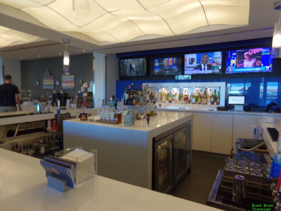 SkyClub bar center view