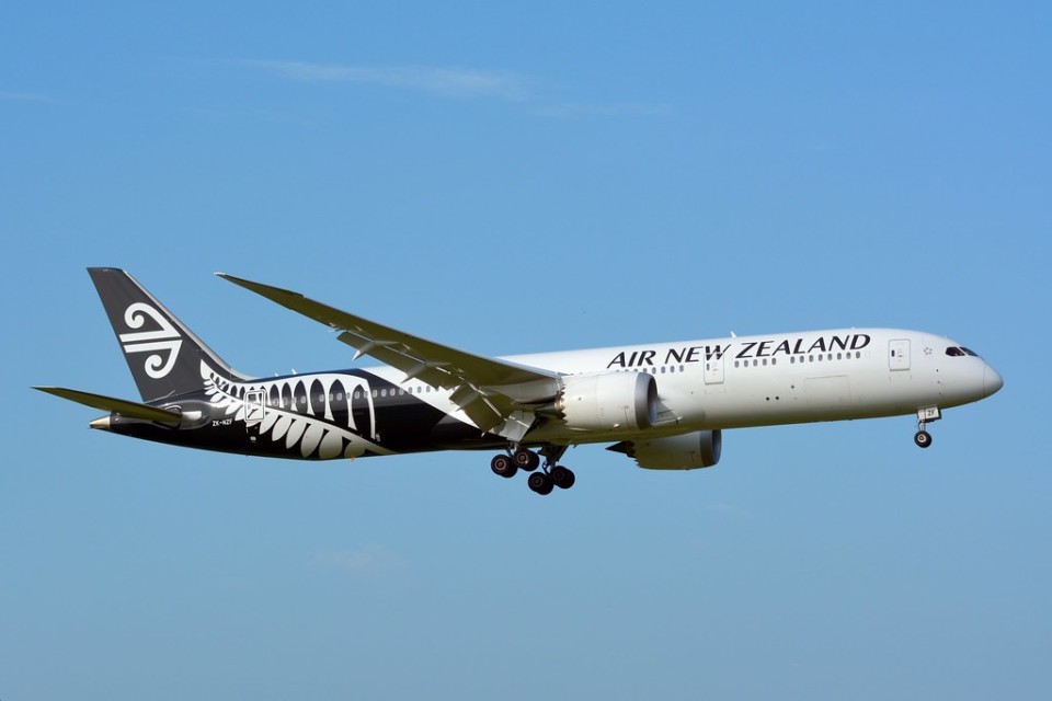 I Flew on Air New Zealand's 17-Hour Nonstop Flight From New York to  Auckland—And the New Route Is a Game Changer