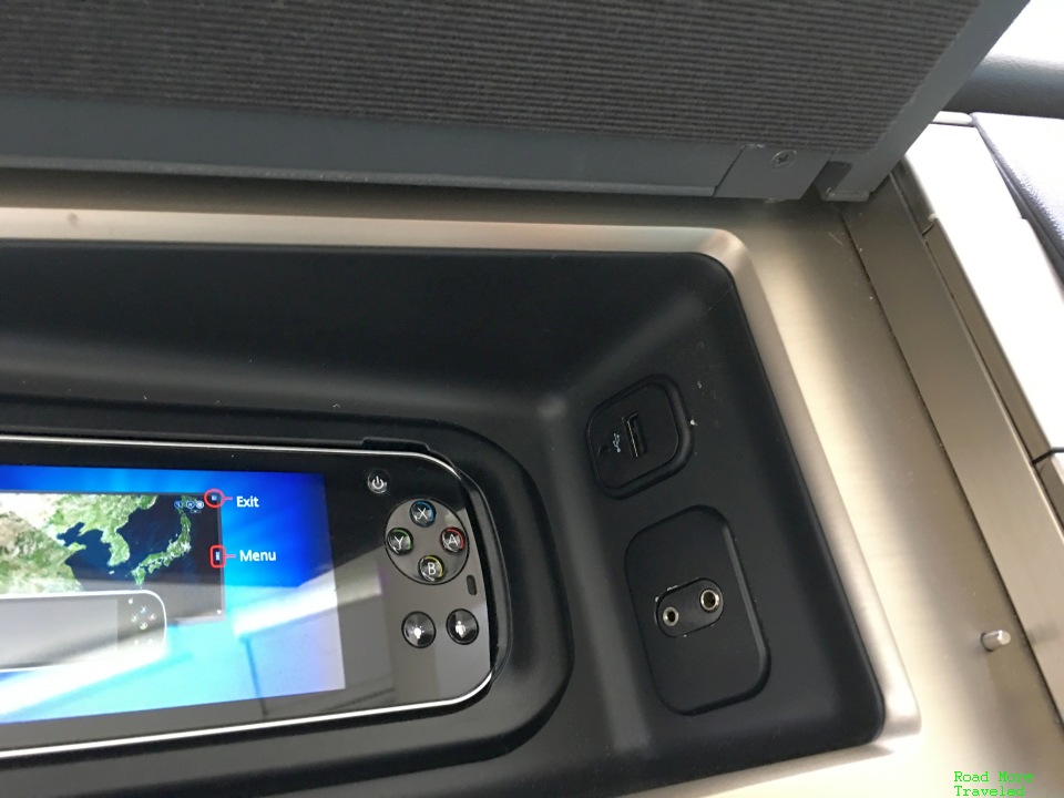 Korean Air B747-8 First Class USB port