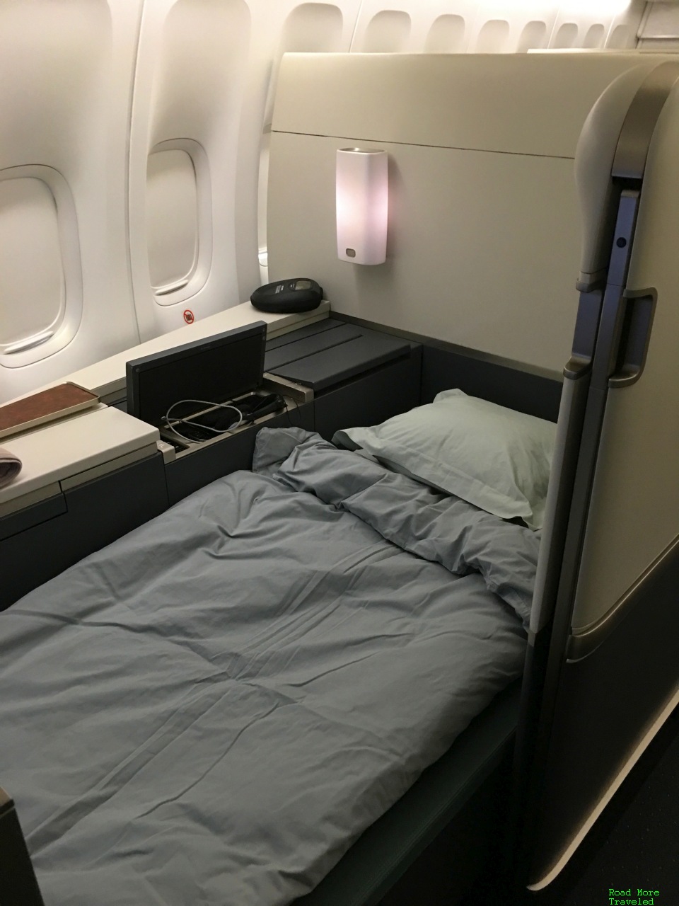 Korean Air B747-8 First Class flat bed