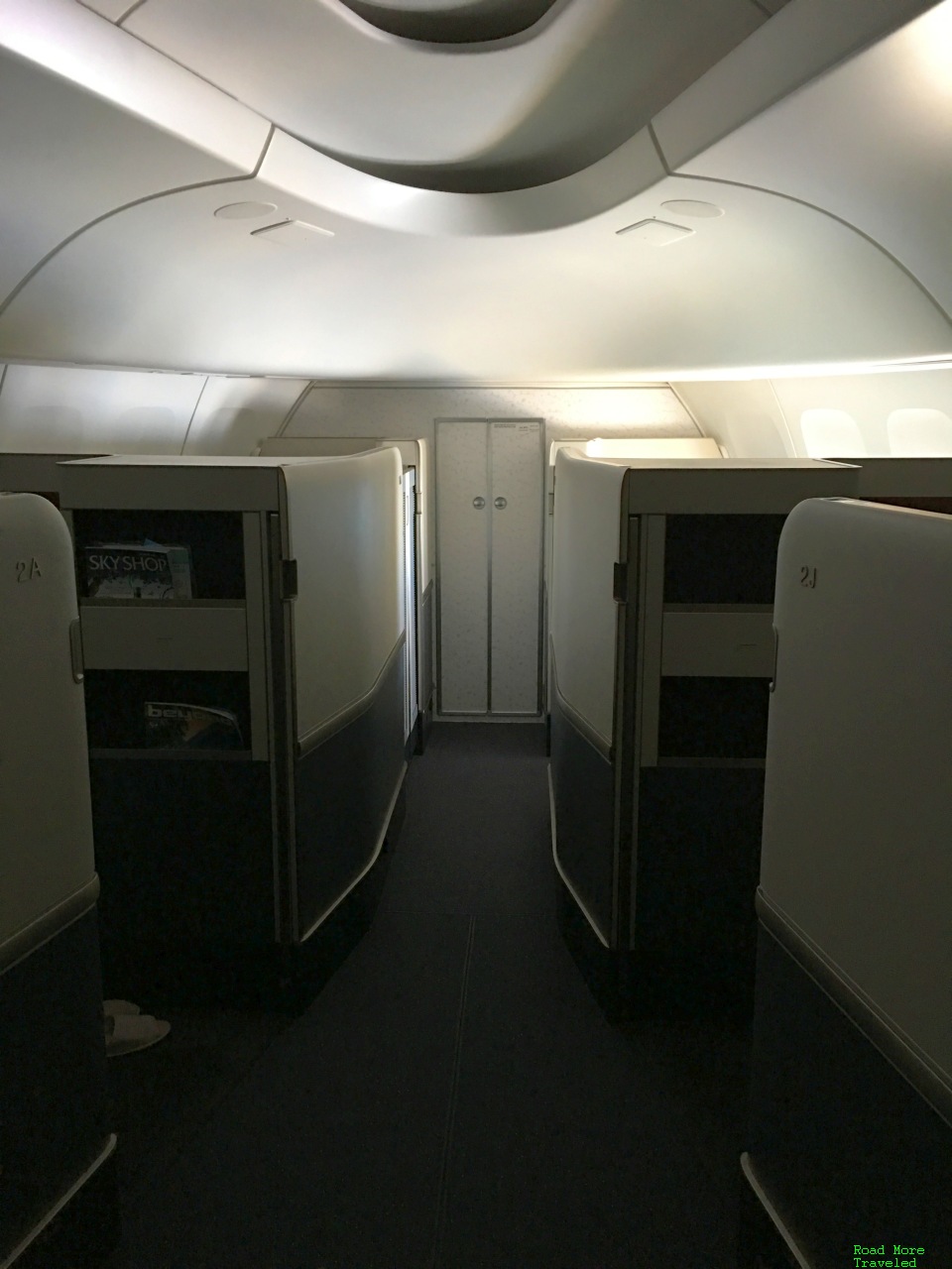 Front of KE F 747-8 cabin