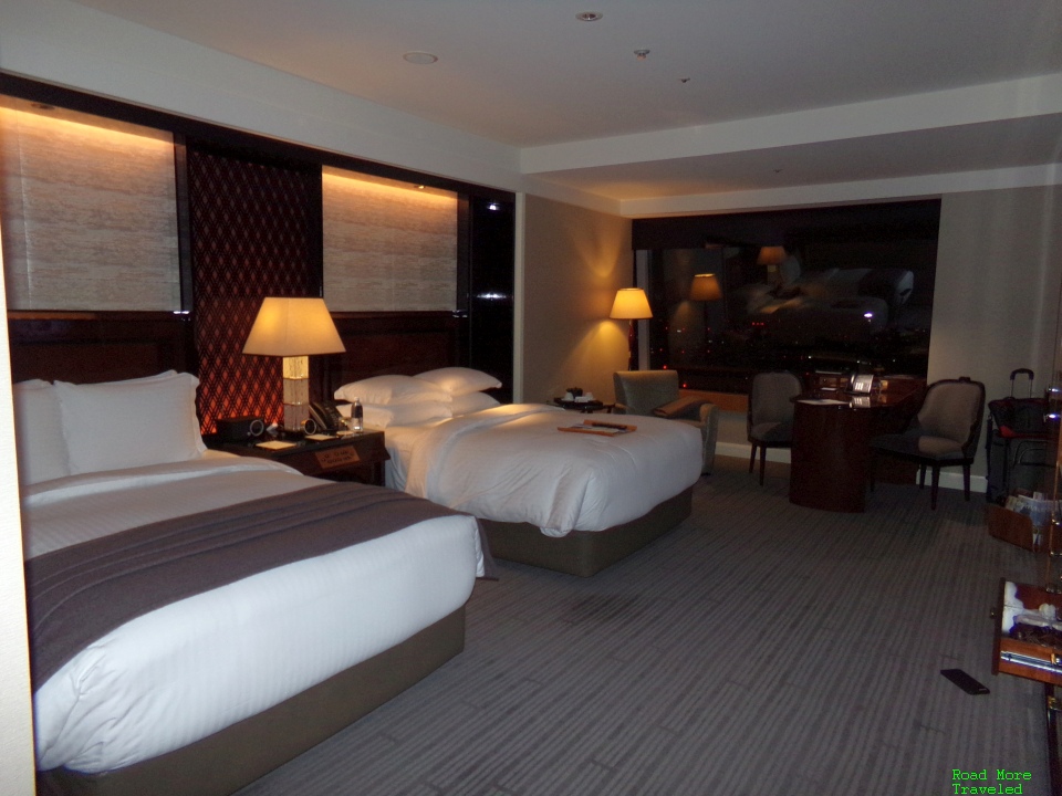 Ritz-Carlton Tokyo deluxe twin room