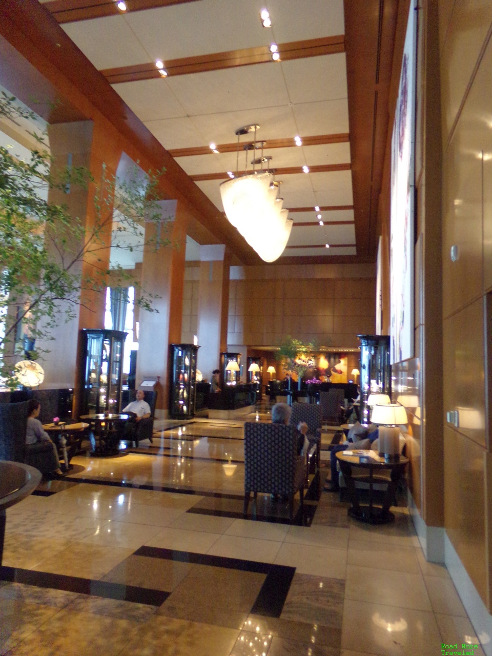 Ritz-Carlton Tokyo lobby