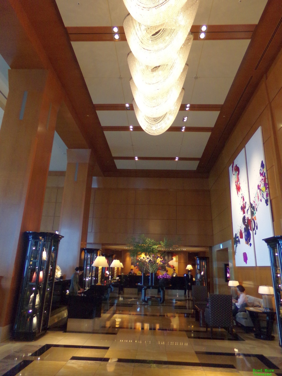 Ritz-Carlton Tokyo lobby ceilings
