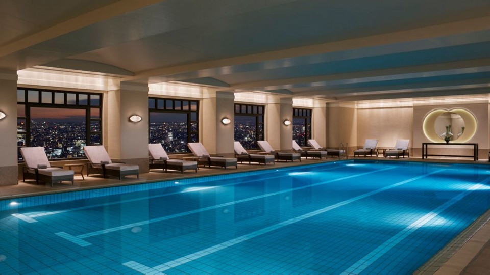 Ritz-Carlton Tokyo pool