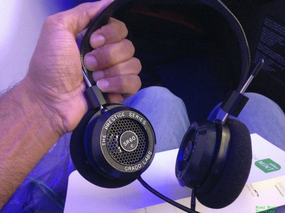 jetBlue Mint headphones
