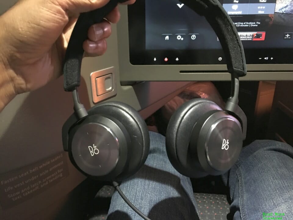 American A321T First Class headphones