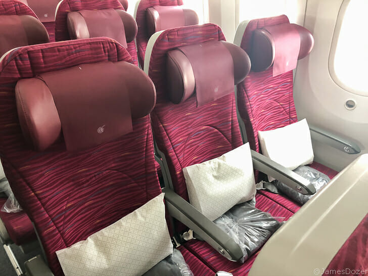 Qatar Airways Boeing 787-8 Economy Class